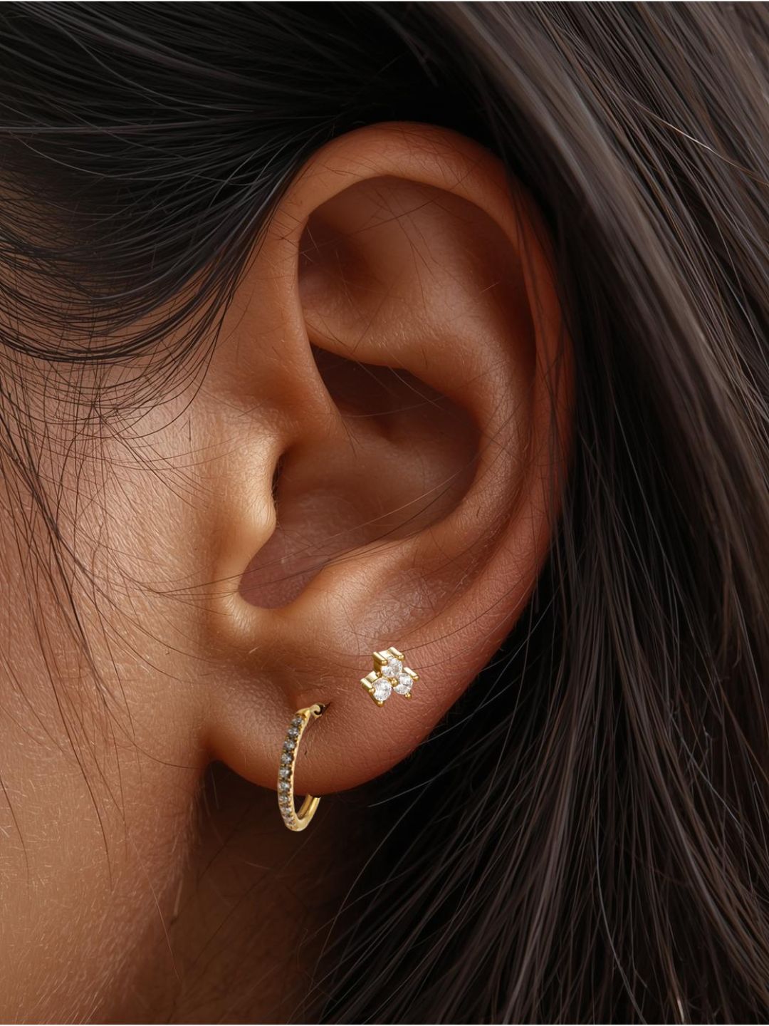 The Talisman Collection 18k Gold Plated Tarnish-Free Crystal Tri Flower Single Cartilage & Lobe Piercing Stud