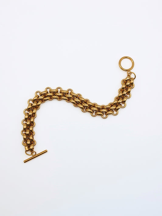 The Archie 18k Gold Plated Stainless T-Bar Fastening Chunky Chain Bracelet.
