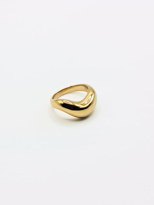 The Galliard 18k Gold Plated Tarnish-Free Lipped Ring