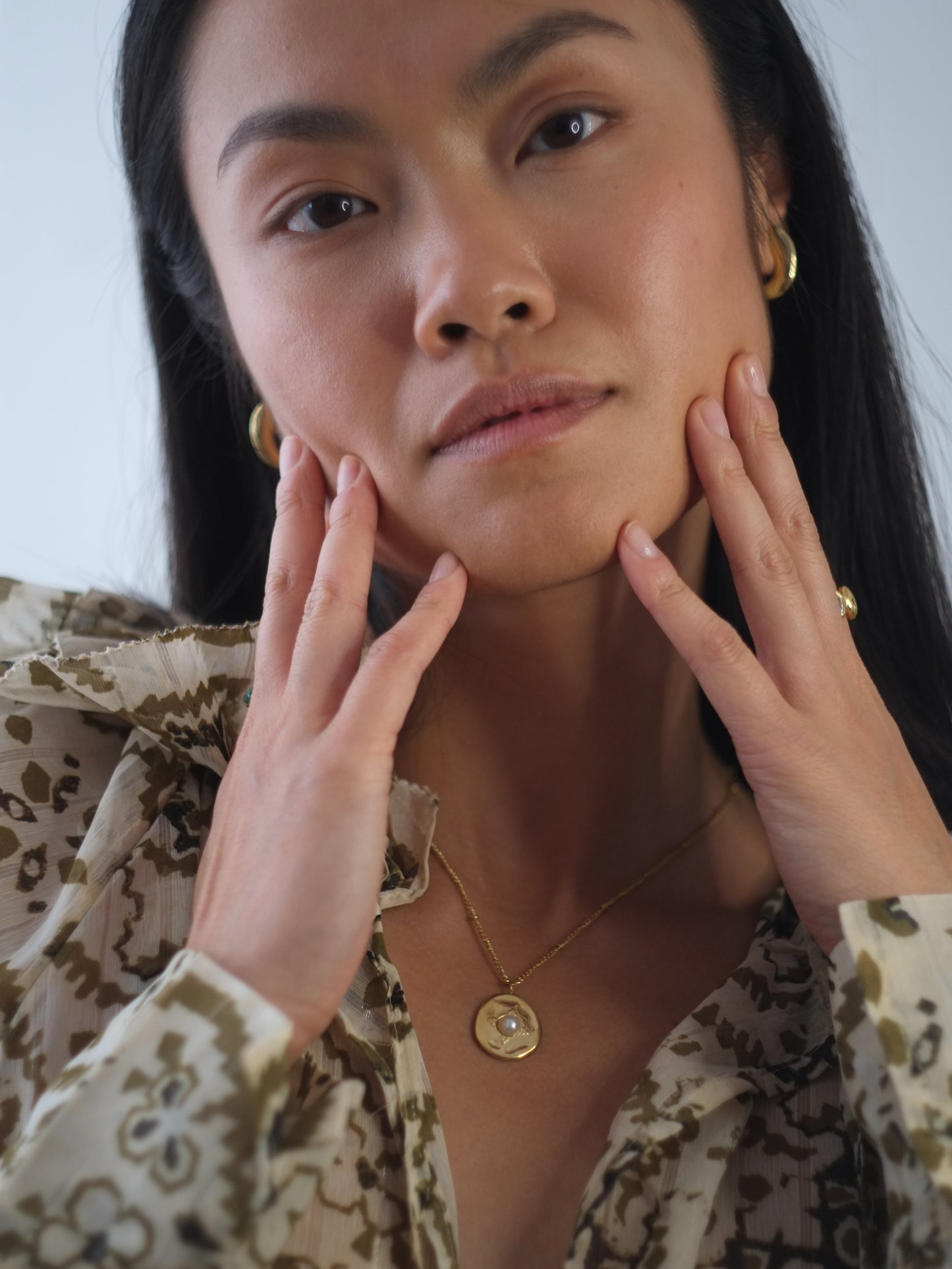 The Talisman Collection 18k Gold Plated Tarnish-Free Pearl Organic Pendant Necklace