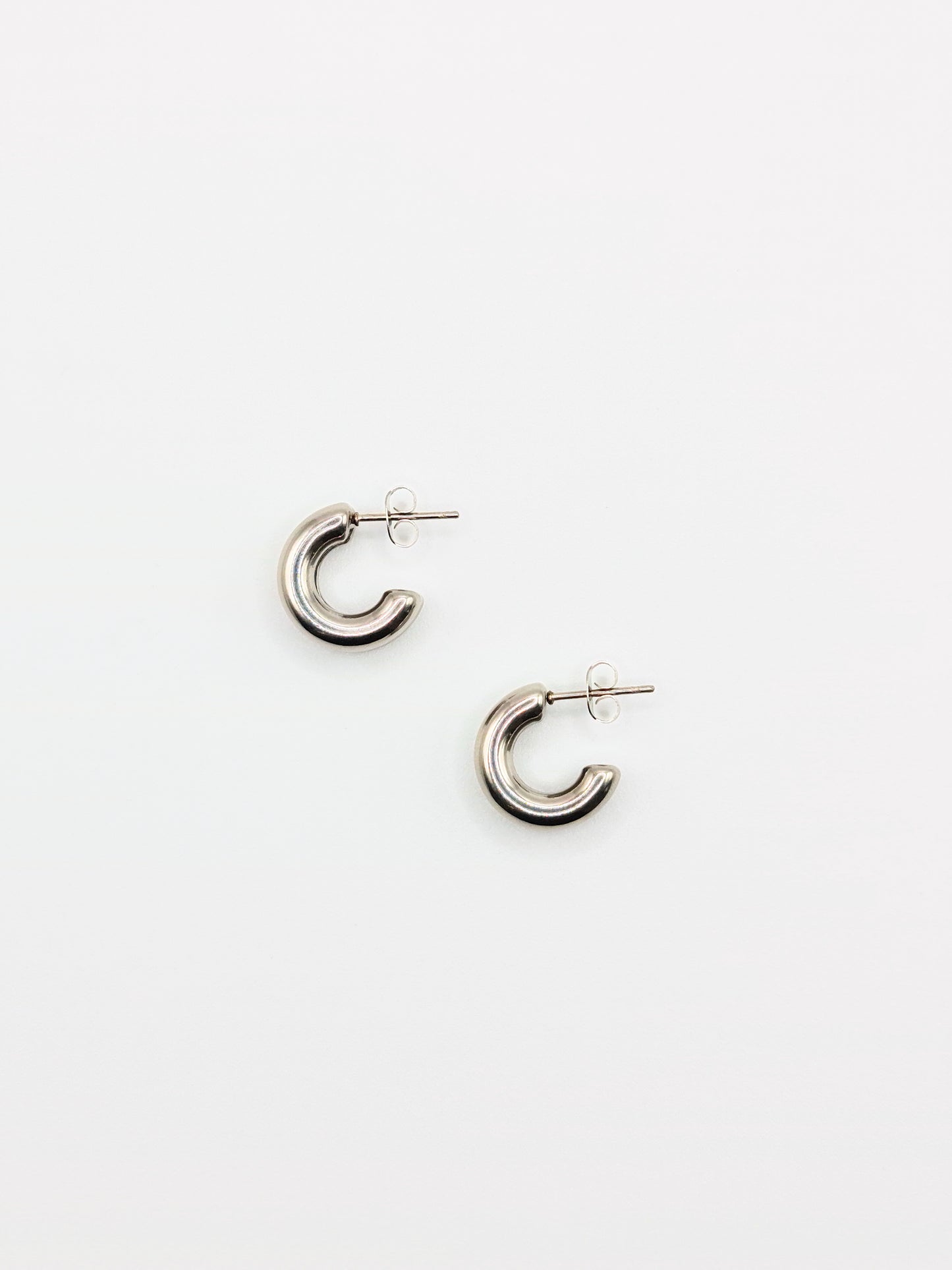 The Barrel Silver Finish Tarnish-Free Ridged Hoop Earrings