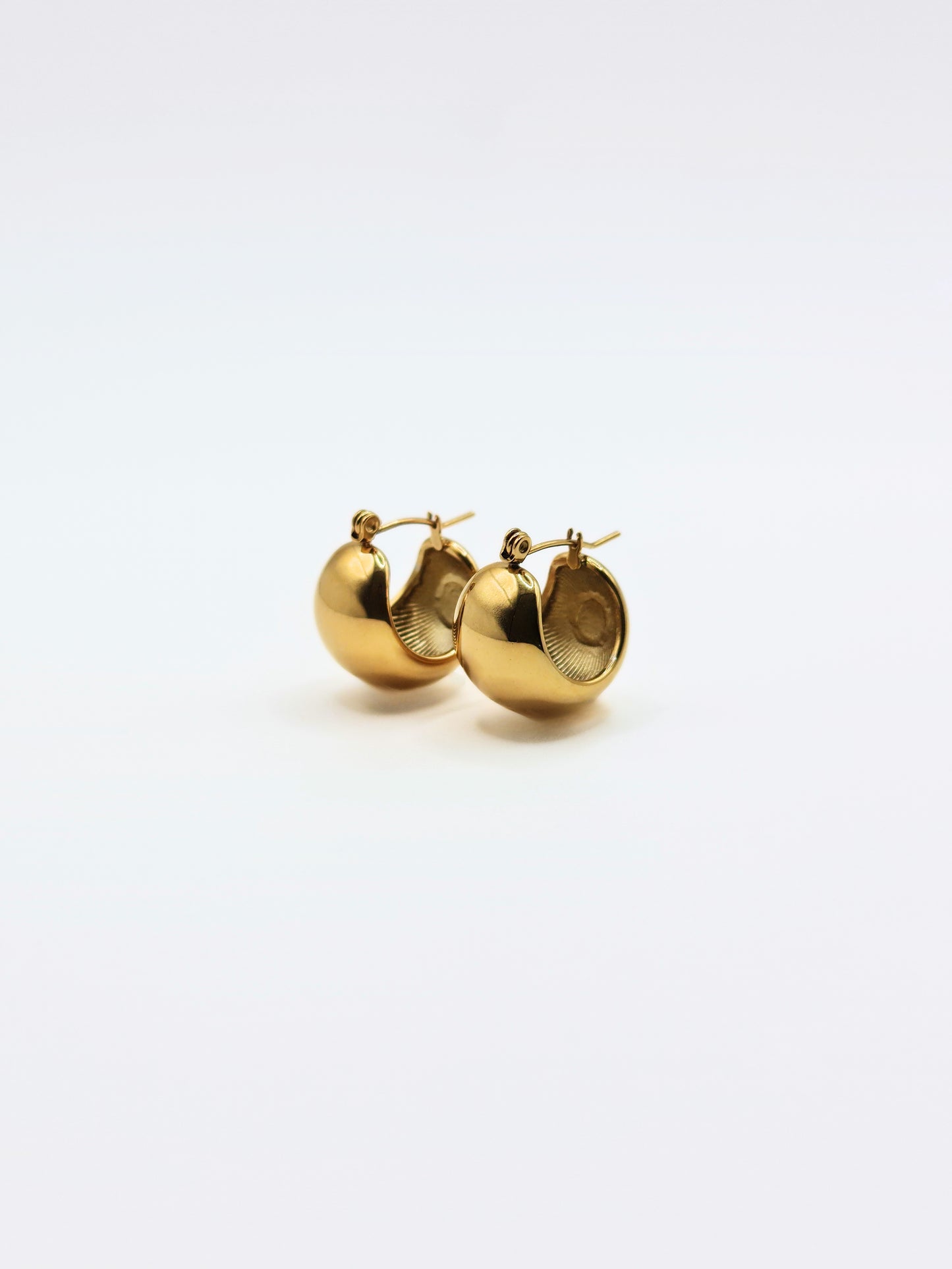 The Sphere 18k Gold Plated Tarnish-Free Basket Hoop Earrings