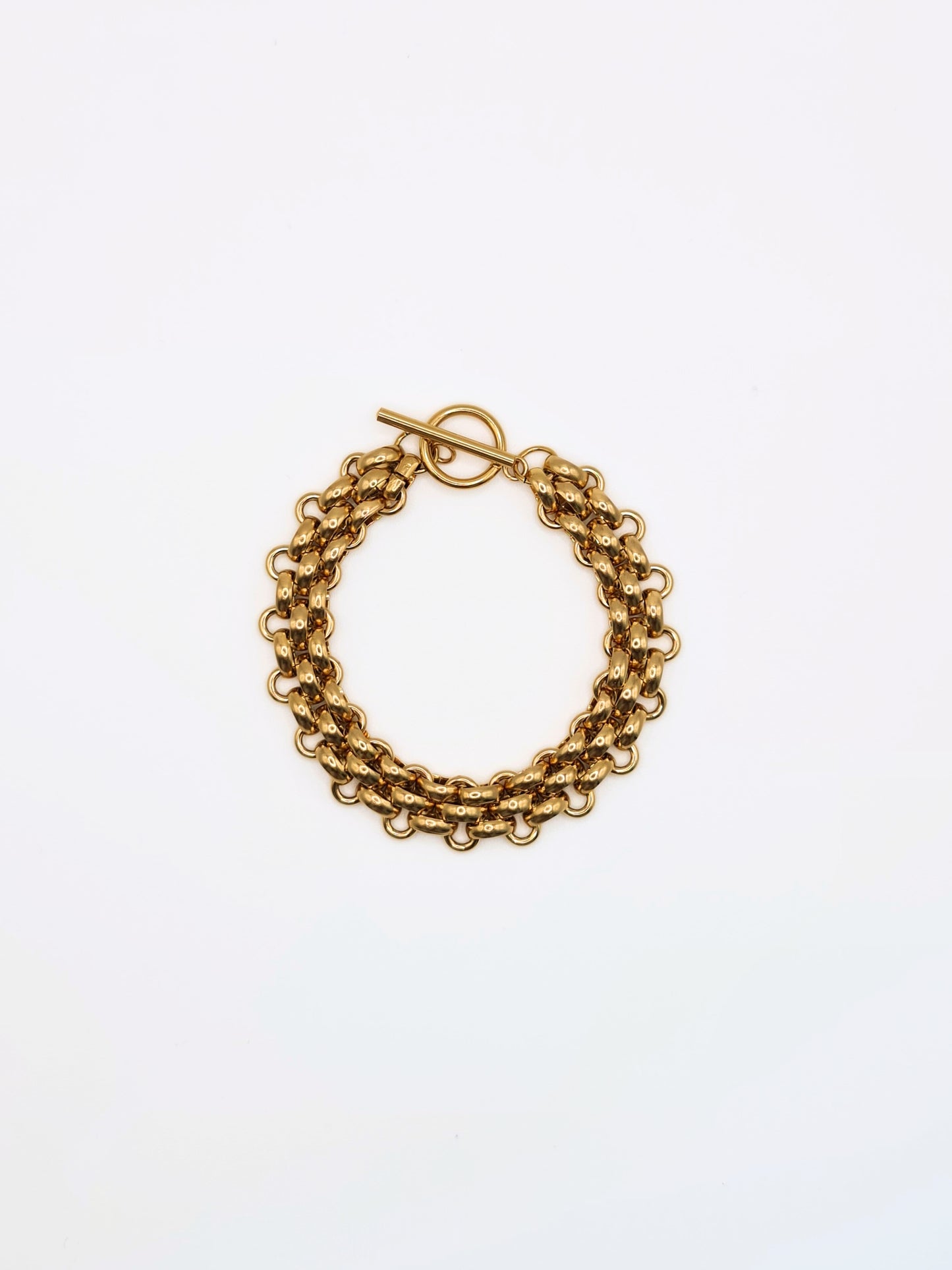 The Archie 18k Gold Plated Stainless T-Bar Fastening Chunky Chain Bracelet.