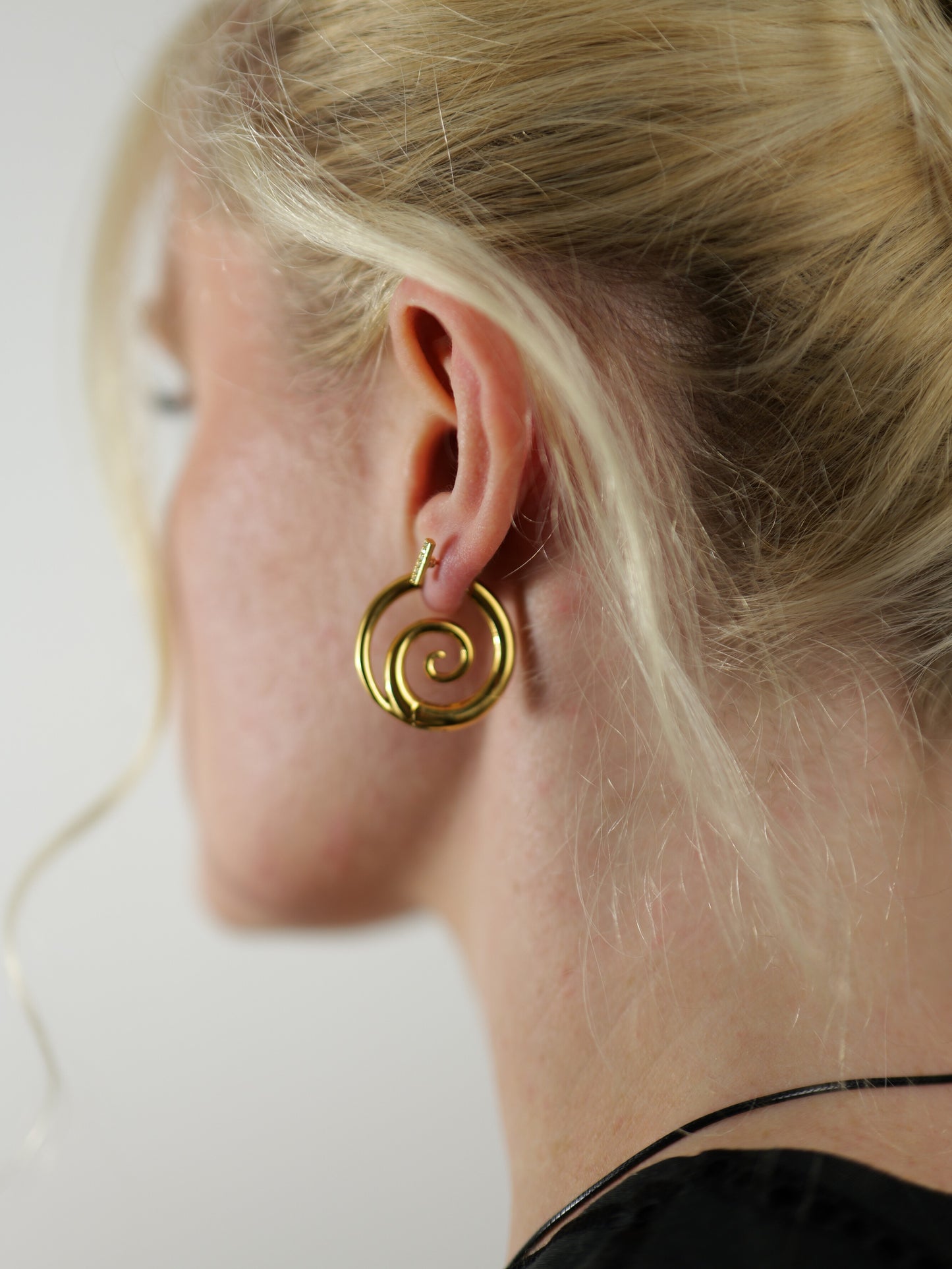 gold-spiral-hoop-earrings-summer-stainless-steel-tarnish-free-jewellery-waterproof-ember-and-stone-1