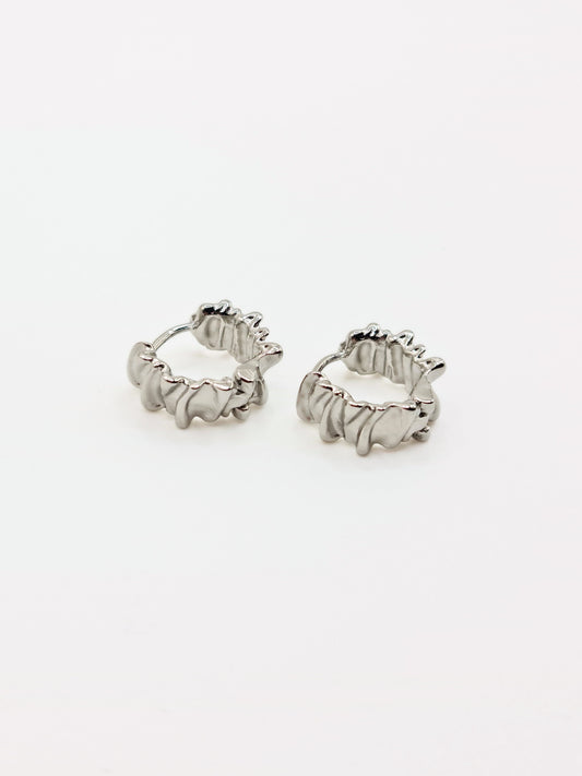 silver-textured-crimped-hoop-earrings-stainless-steel-tarnish-free-jewellery-waterproof-1