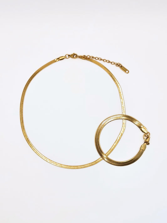 The Mamba Set 18k Gold Plated Stainless Steel Snake Chain Necklace and Bracelet Co-ord.