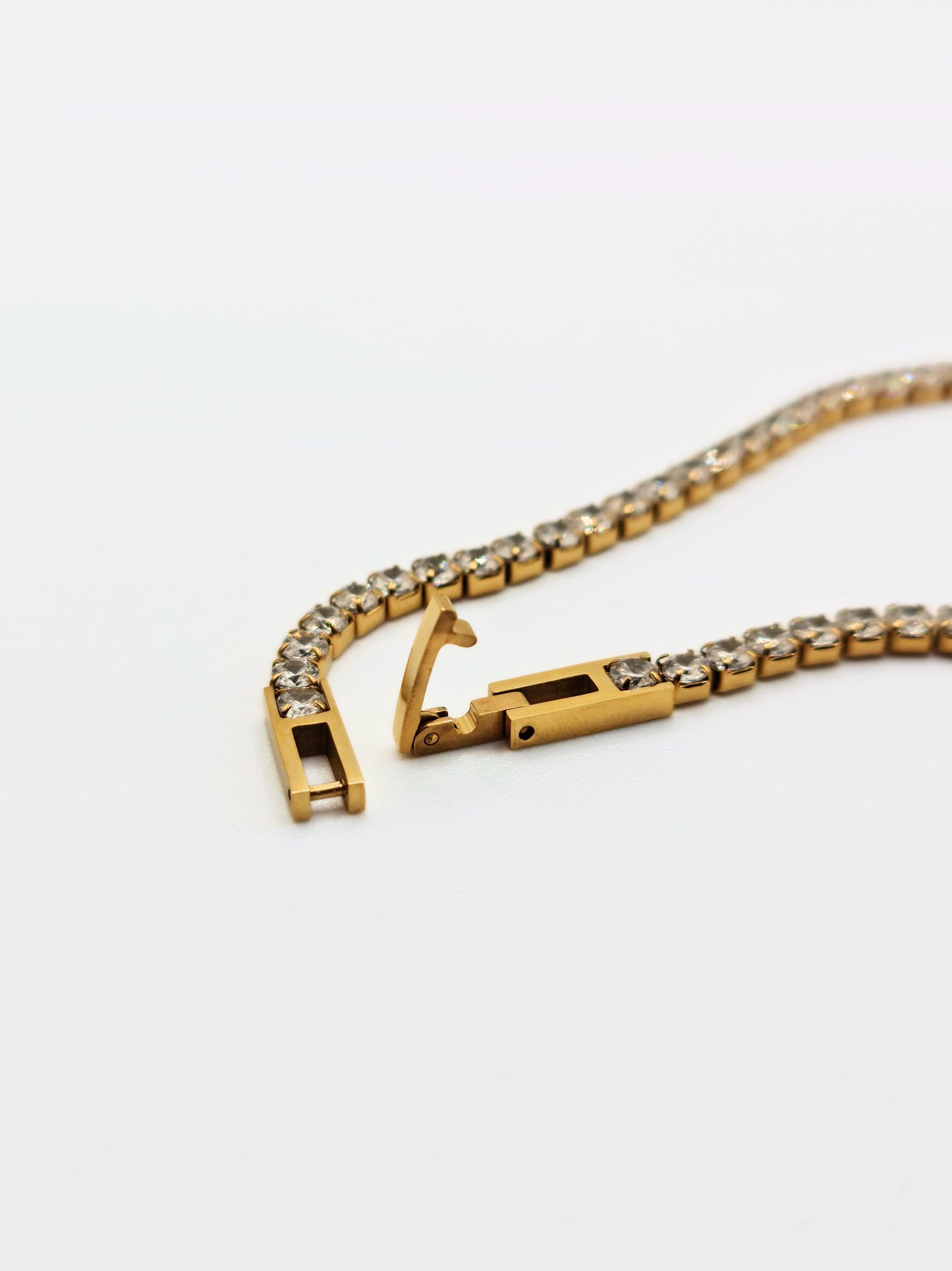 The Tory 18k Gold Plated Tarnish-Free Cubic Zirconia Crystal Tennis Chain Necklace