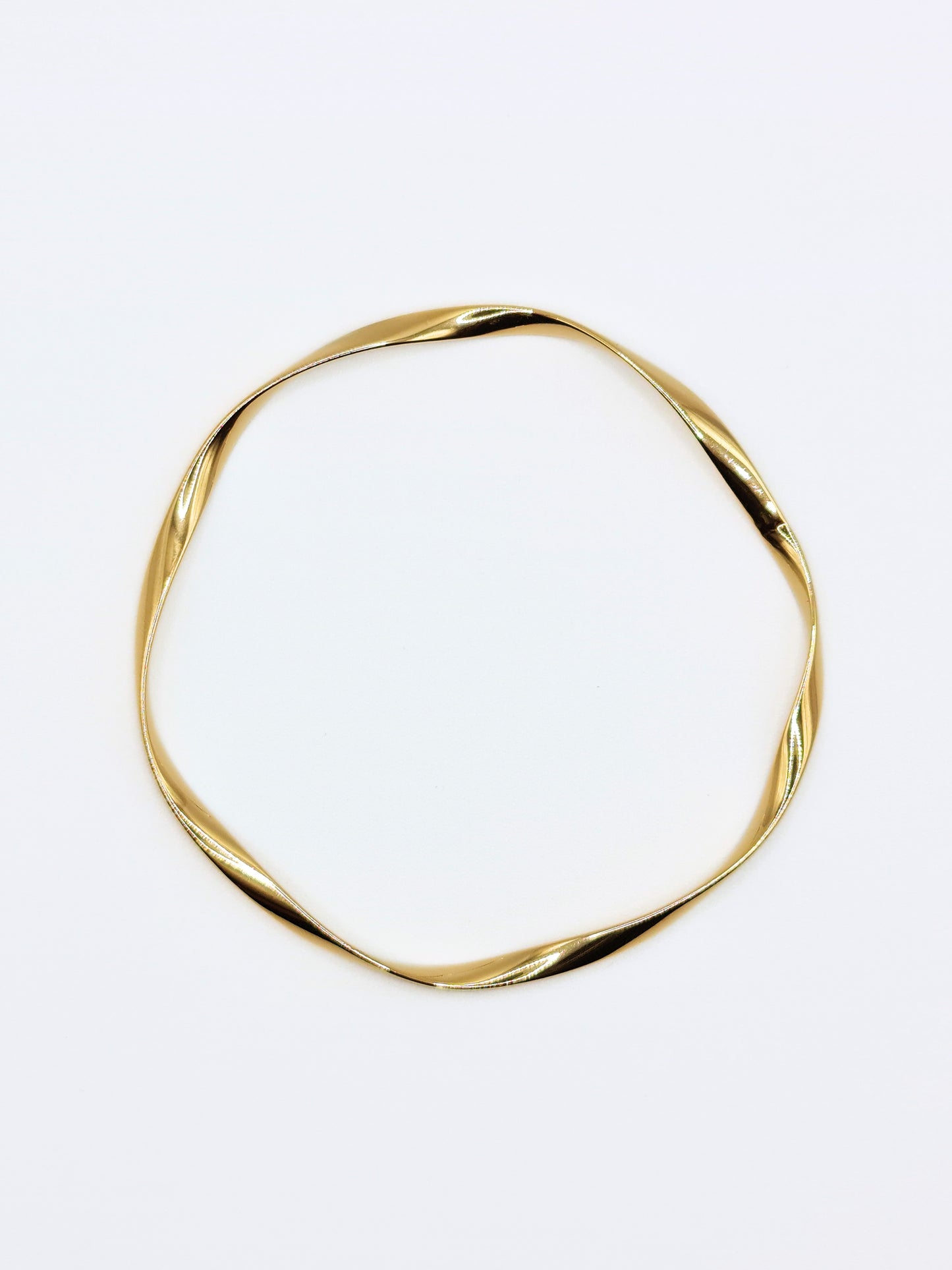 The Wesley 18k Gold Plated Tarnish-Free Wavey Twist Fine Bangle Bracelet