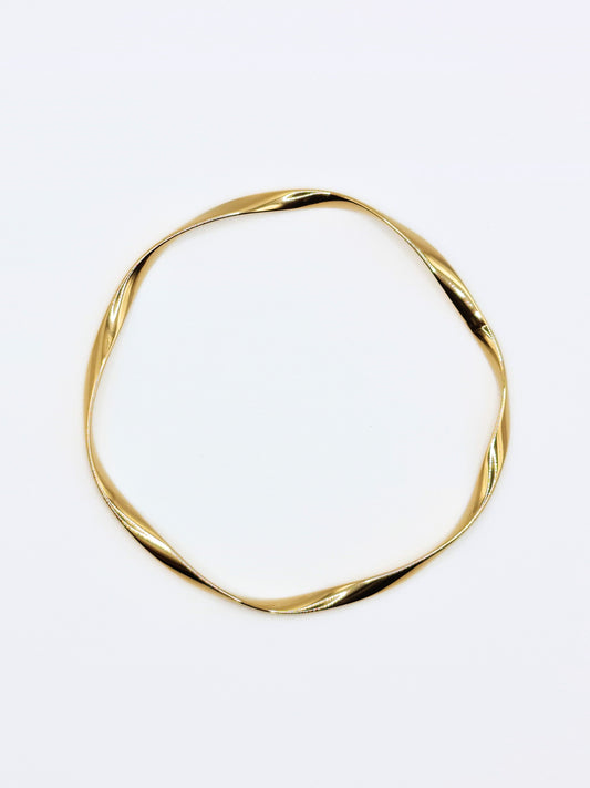 The Wesley 18k Gold Plated Tarnish-Free Wavey Twist Fine Bangle Bracelet