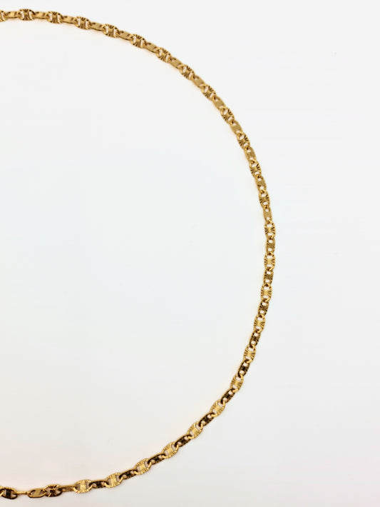 The Farah 18k Gold Plated Tarnish Free Delicate Textured Chain Necklace.