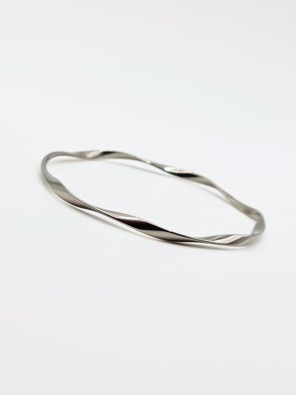 The Wesley Silver Finish Tarnish-Free Wavey Twist Fine Bangle Bracelet