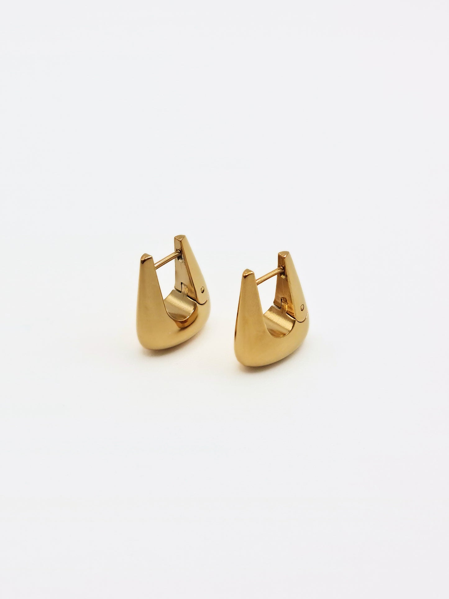 The Tate 18k Gold Plated Tarnish-Free Hinged Triangle Hoop Earrings