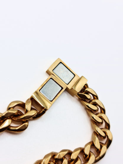 The Arlo 18k Gold Plated Tarnish-Free Magnetic Curb Chain Bracelet
