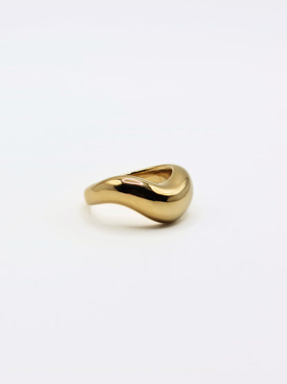 The Galliard 18k Gold Plated Tarnish-Free Lipped Ring