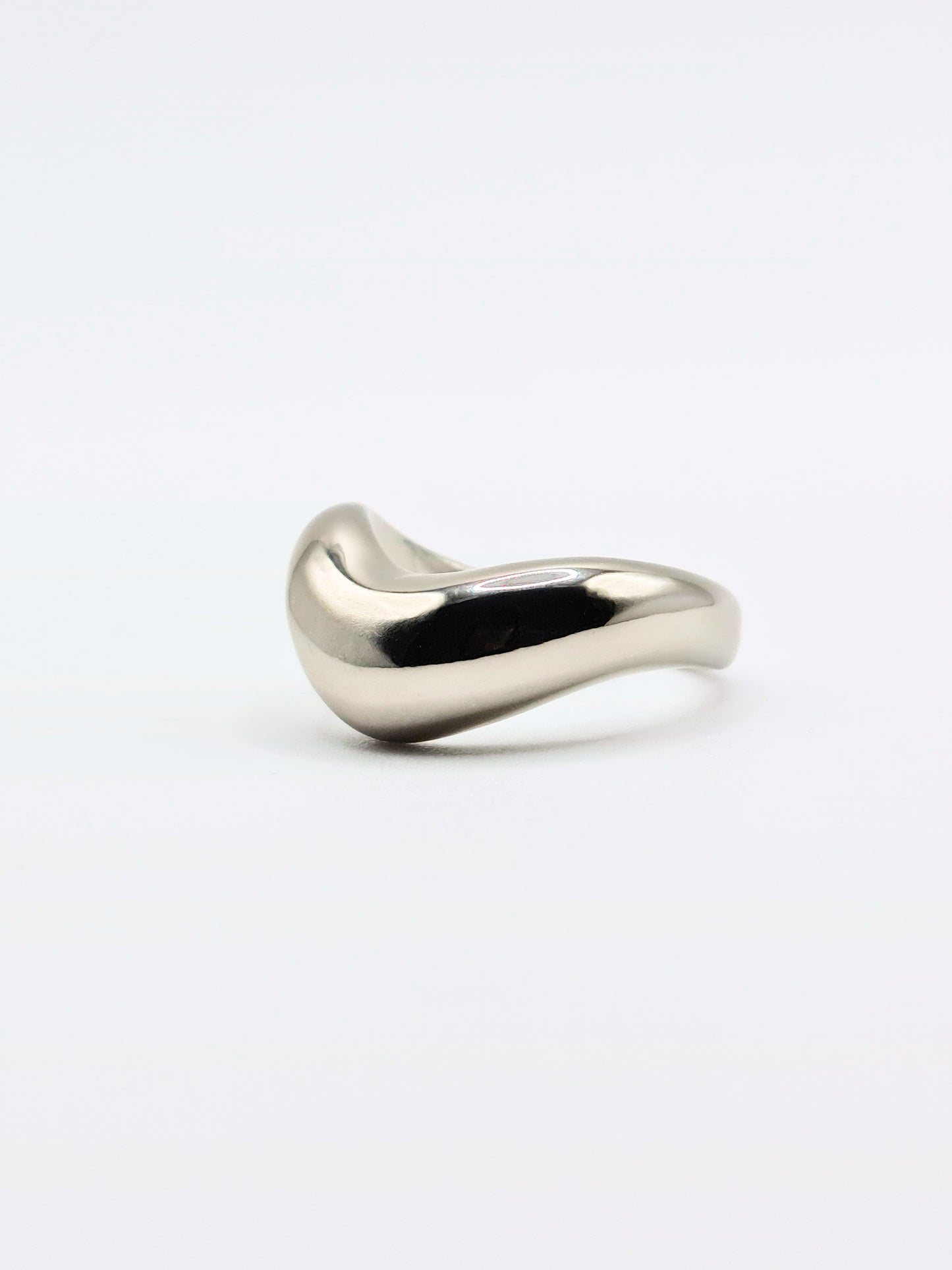 The Galliard Silver Finish Tarnish-Free Lipped Ring