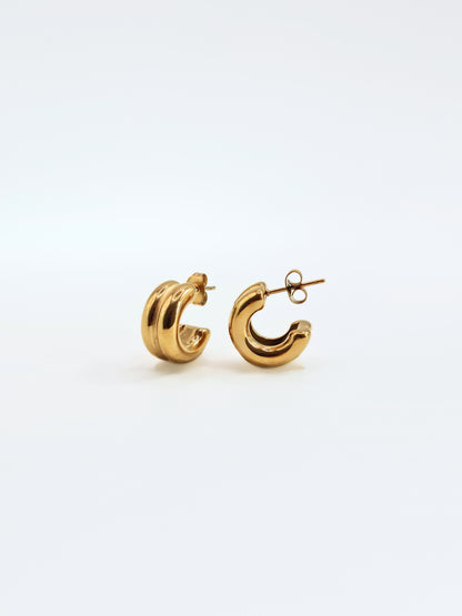 The Barrel 18k Gold Plated Tarnish-Free Ridged Hoop Earrings