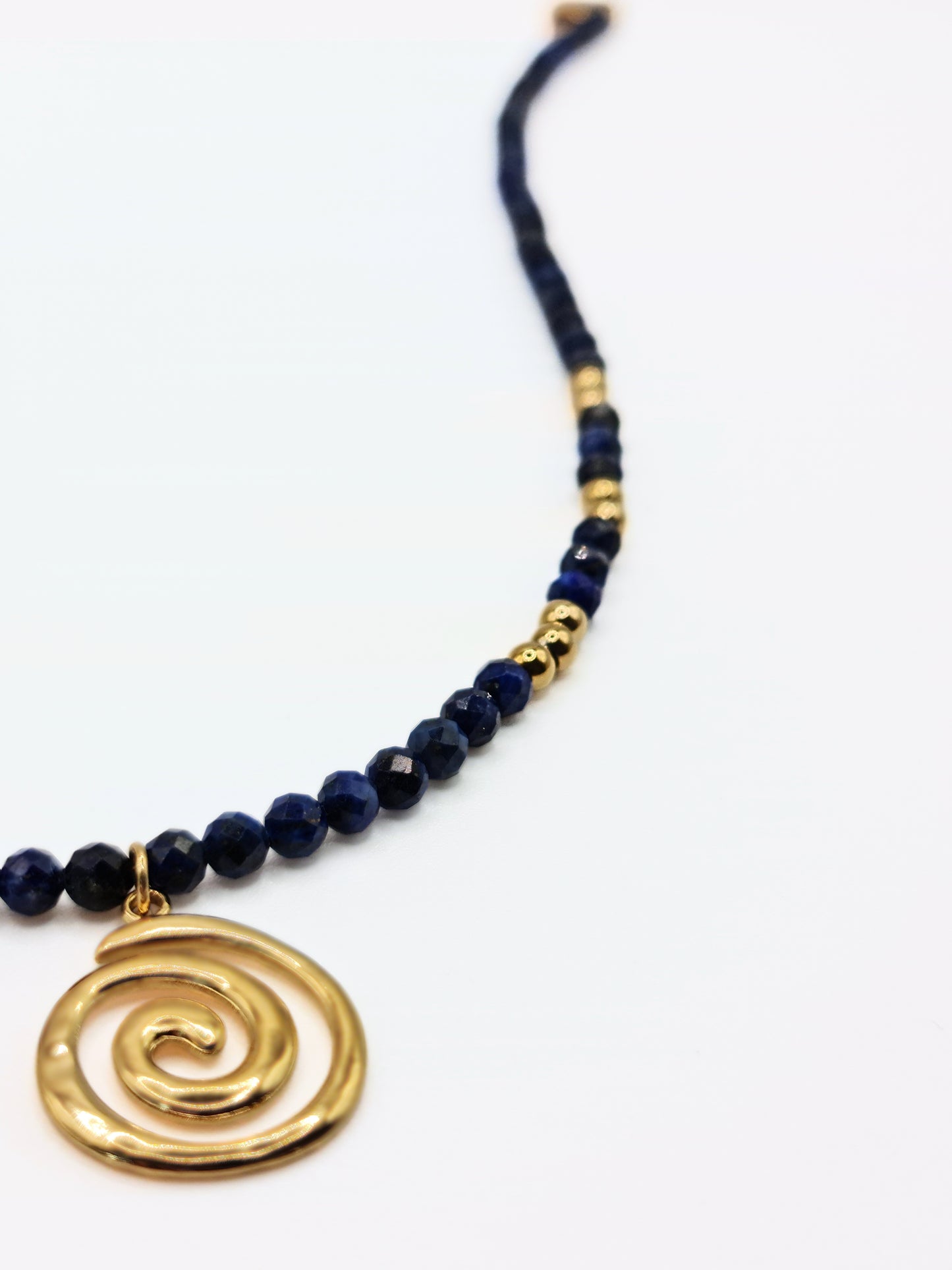 blue-lapis-lazuli-gemstone-natural-stone-semi-prescious-gold-beaded-stainless-steel-tarnish-free-jewellery-waterproof-ember-and-stone-1
