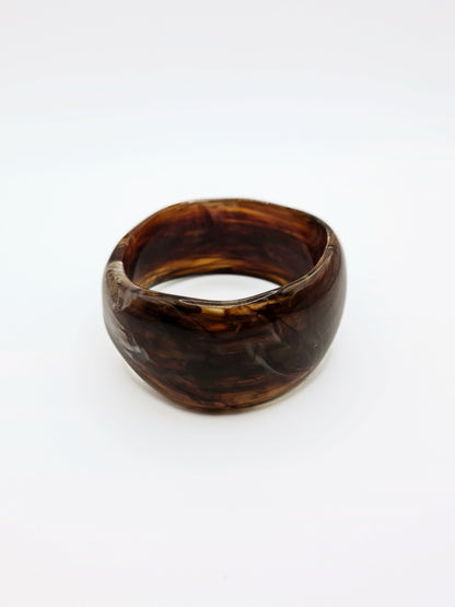 The Amalfi Resin Bangle in Brown Mist