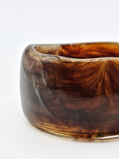 The Amalfi Resin Bangle in Brown Mist
