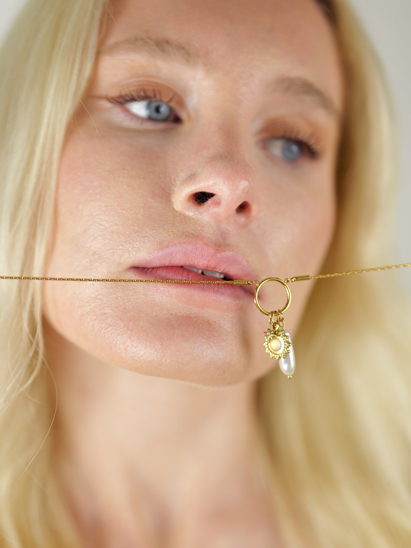 gold-catseye-gemstone-natural-stone-charm-necklace-tarnish-free-jewellery-waterproof-stainless-steel-2