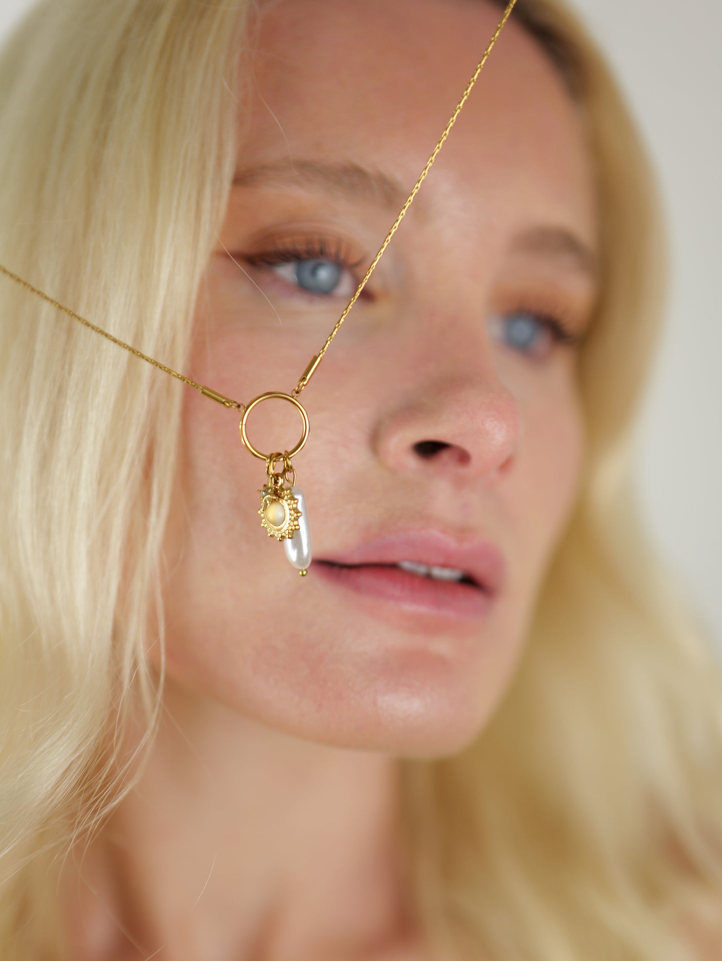 gold-catseye-gemstone-natural-stone-charm-necklace-tarnish-free-jewellery-waterproof-stainless-steel-2