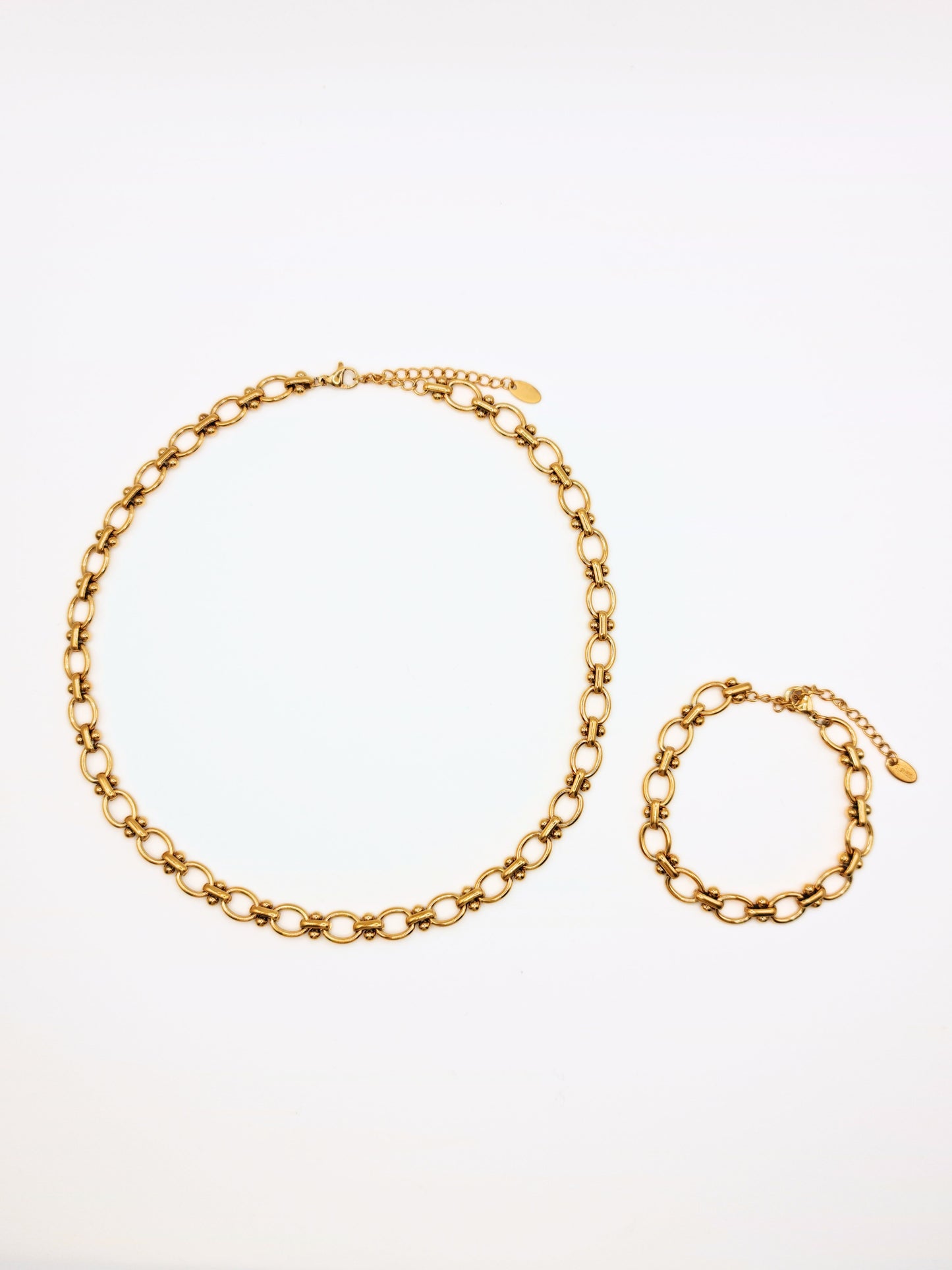 gold-chunky-tattoo-chain-necklace-bracelet-matching-set-stainless-steel-tarnish-free-jewellery-waterproof-ember-and-stone-1