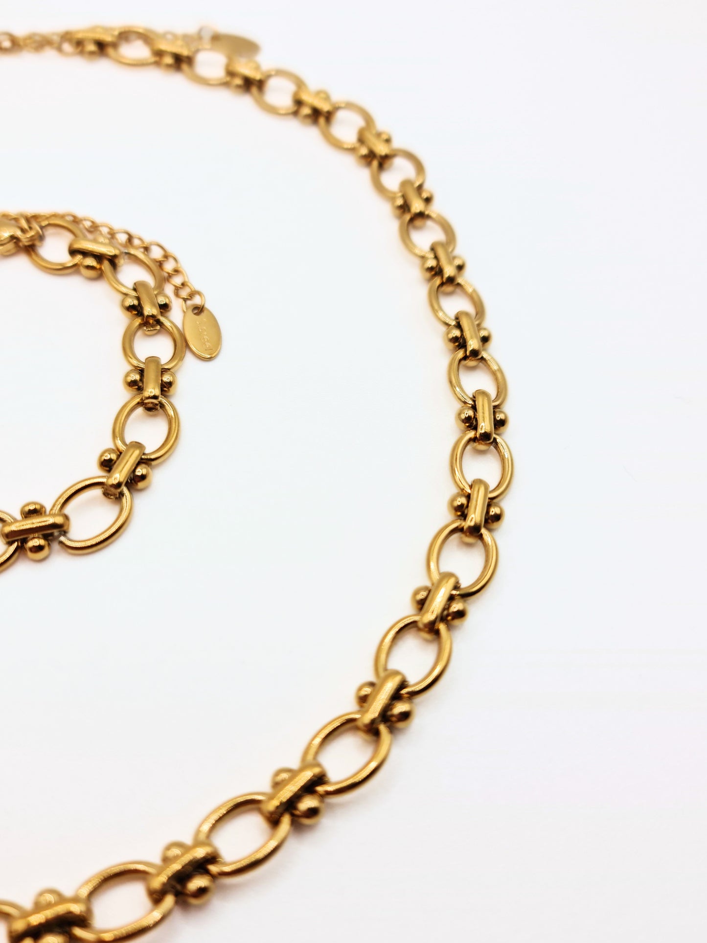 gold-chunky-tattoo-chain-necklace-bracelet-matching-set-stainless-steel-tarnish-free-jewellery-waterproof-ember-and-stone-1