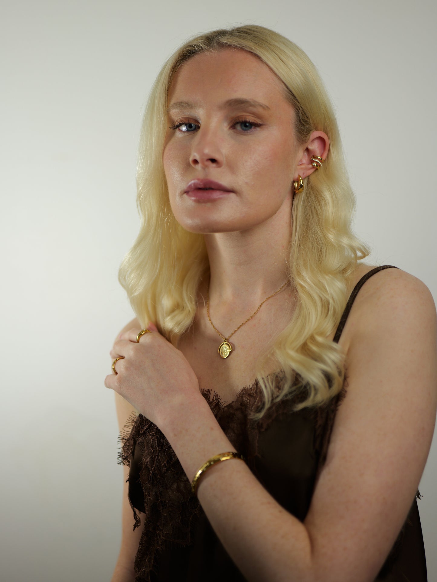 gold-crystal-celestial-coin-pendant-necklace-tarnish-free-jewellery-waterproof-stainless-steel