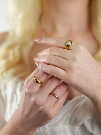 gold-crystal-organic-hammered-stacking-ring-stainless-steel-tarnish-free-jewellery-waterproof-ember-and-stone-5