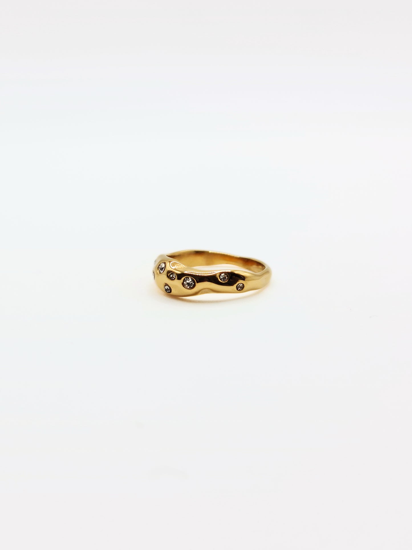 gold-crystal-organic-hammered-stacking-ring-stainless-steel-tarnish-free-jewellery-waterproof-ember-and-stone-5