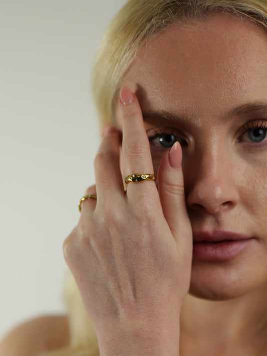 gold-crystal-organic-hammered-stacking-ring-stainless-steel-tarnish-free-jewellery-waterproof-ember-and-stone-5