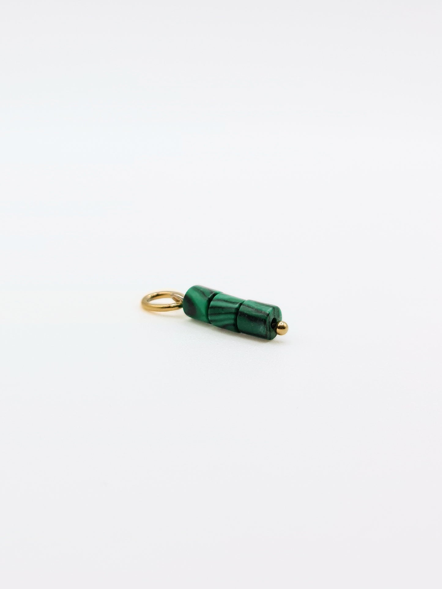gold-green-malachite-gemstone-natural-semi-prescious-stone-charm-necklace-tarnish-free-jewellery-waterproof-stainless-steel-1