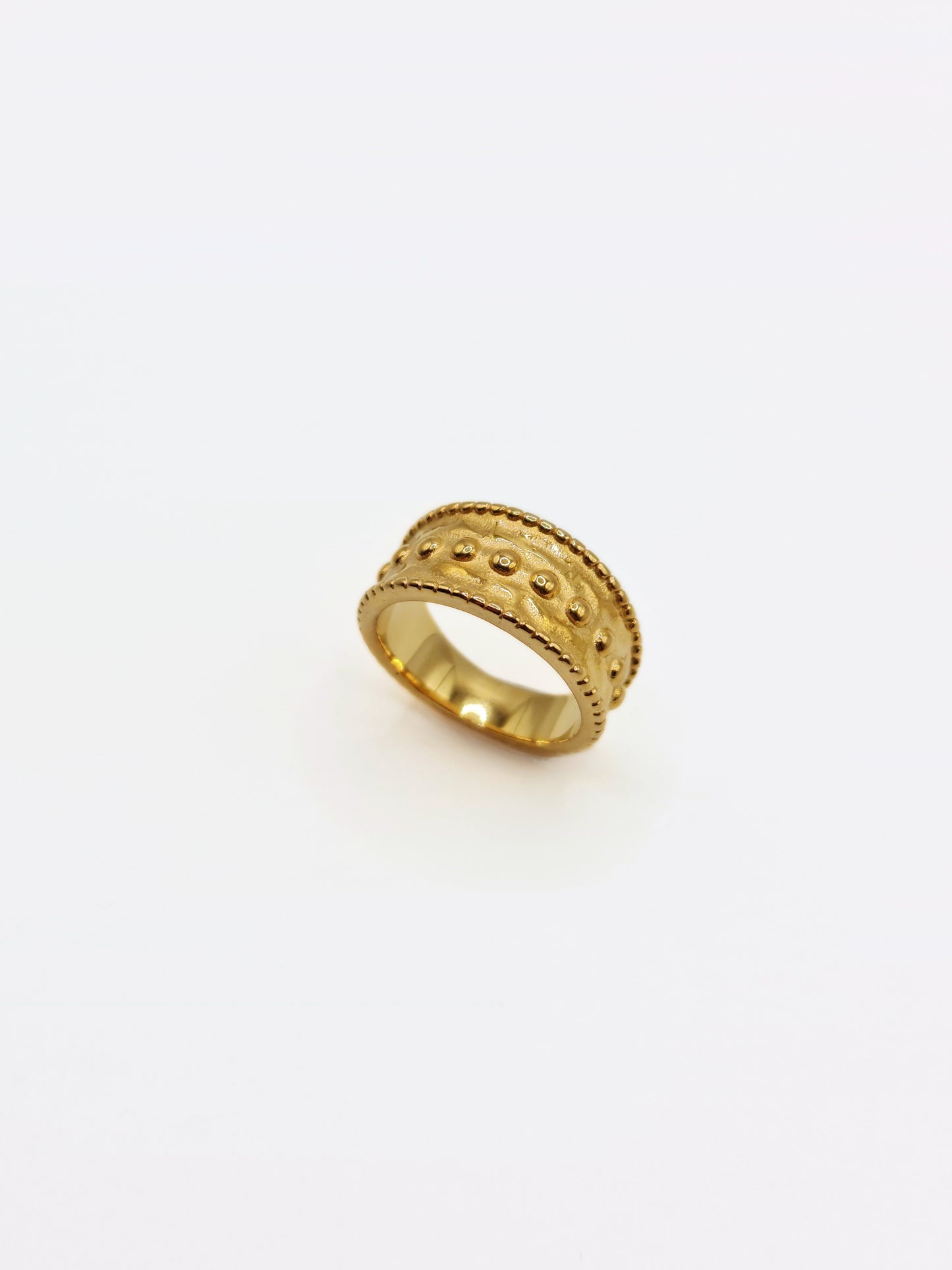 gold-hammered-metal-ethnic-boho-ring-stainless-steel-tarnish-free-jewellery-waterproof-1