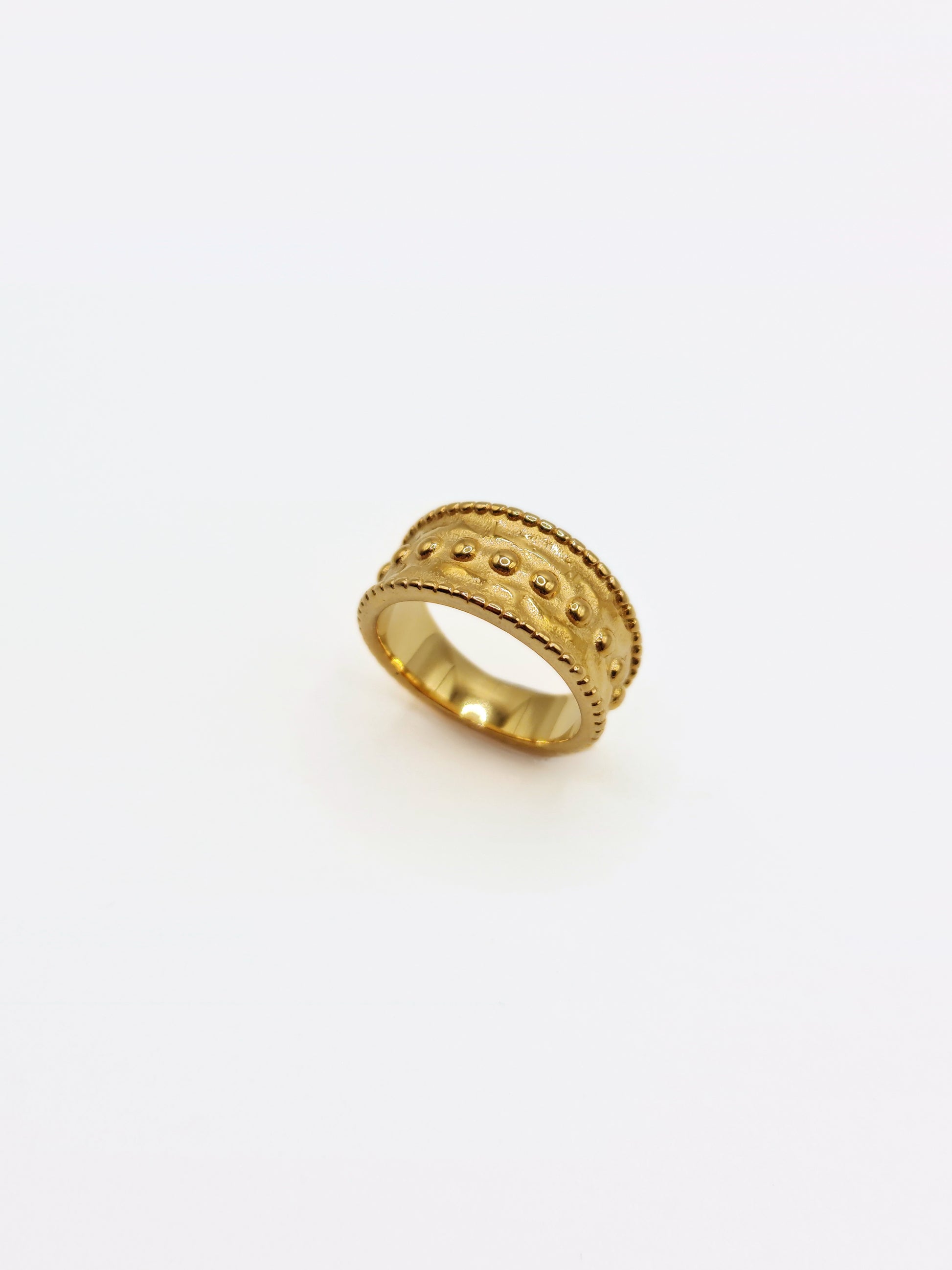 gold-hammered-metal-ethnic-boho-ring-stainless-steel-tarnish-free-jewellery-waterproof-1
