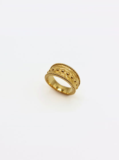gold-hammered-metal-ethnic-boho-ring-stainless-steel-tarnish-free-jewellery-waterproof-1