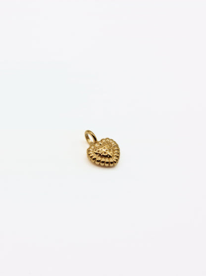 gold-heart-charm-necklace-boho-tarnish-free-jewellery-waterproof-stainless-steel-1