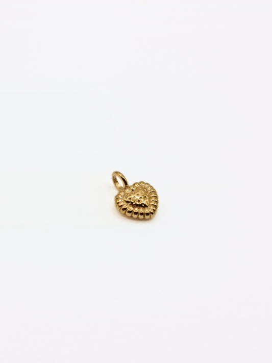 gold-heart-charm-necklace-boho-tarnish-free-jewellery-waterproof-stainless-steel-1