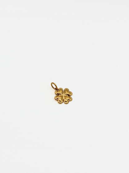 gold-lucky-clover-charm-necklace-tarnish-free-jewellery-waterproof-stainless-steel-1