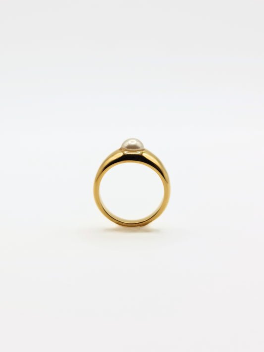 gold-organic-natural-freshwater-real-pearl-ring-stainless-steel-tarnish-free-jewellery-waterproof-ember-and-stone-1