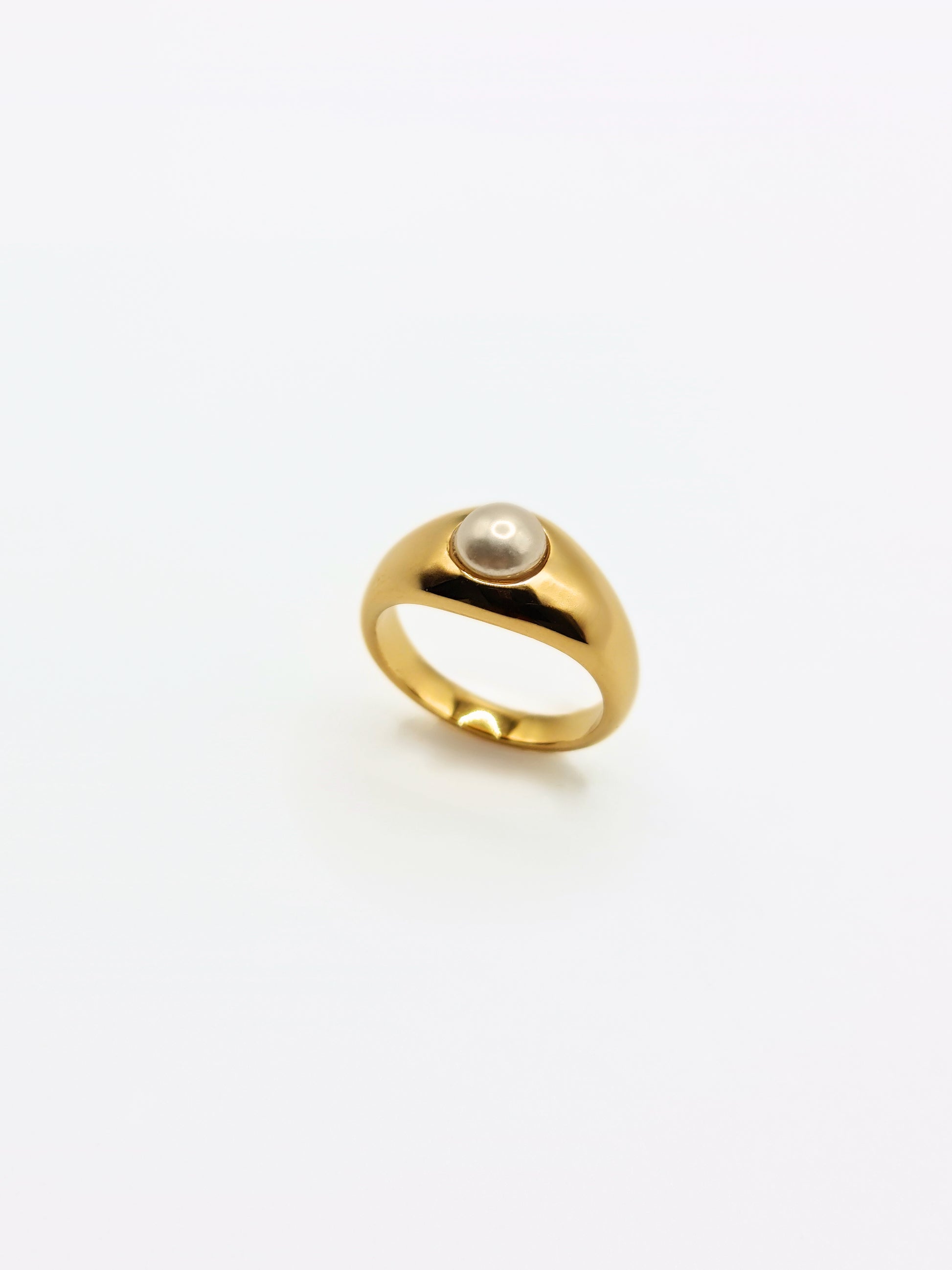 gold-organic-natural-freshwater-real-pearl-ring-stainless-steel-tarnish-free-jewellery-waterproof-ember-and-stone-1