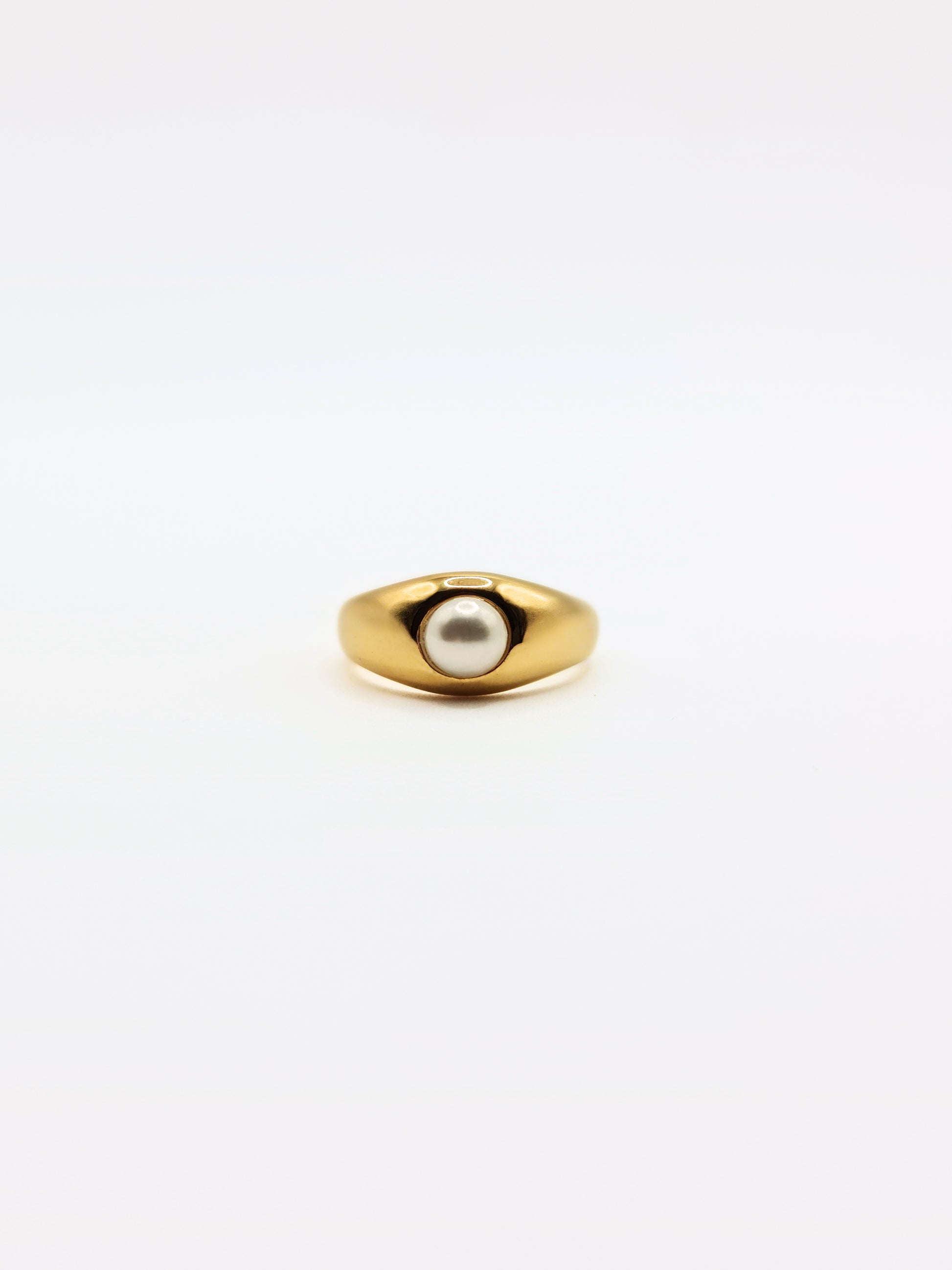gold-organic-natural-freshwater-real-pearl-ring-stainless-steel-tarnish-free-jewellery-waterproof-ember-and-stone-1