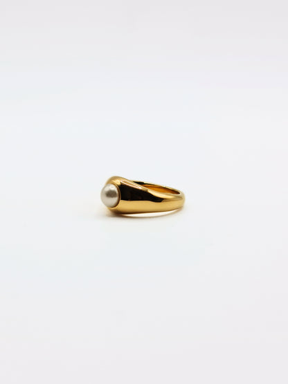 gold-organic-natural-freshwater-real-pearl-ring-stainless-steel-tarnish-free-jewellery-waterproof-ember-and-stone-1