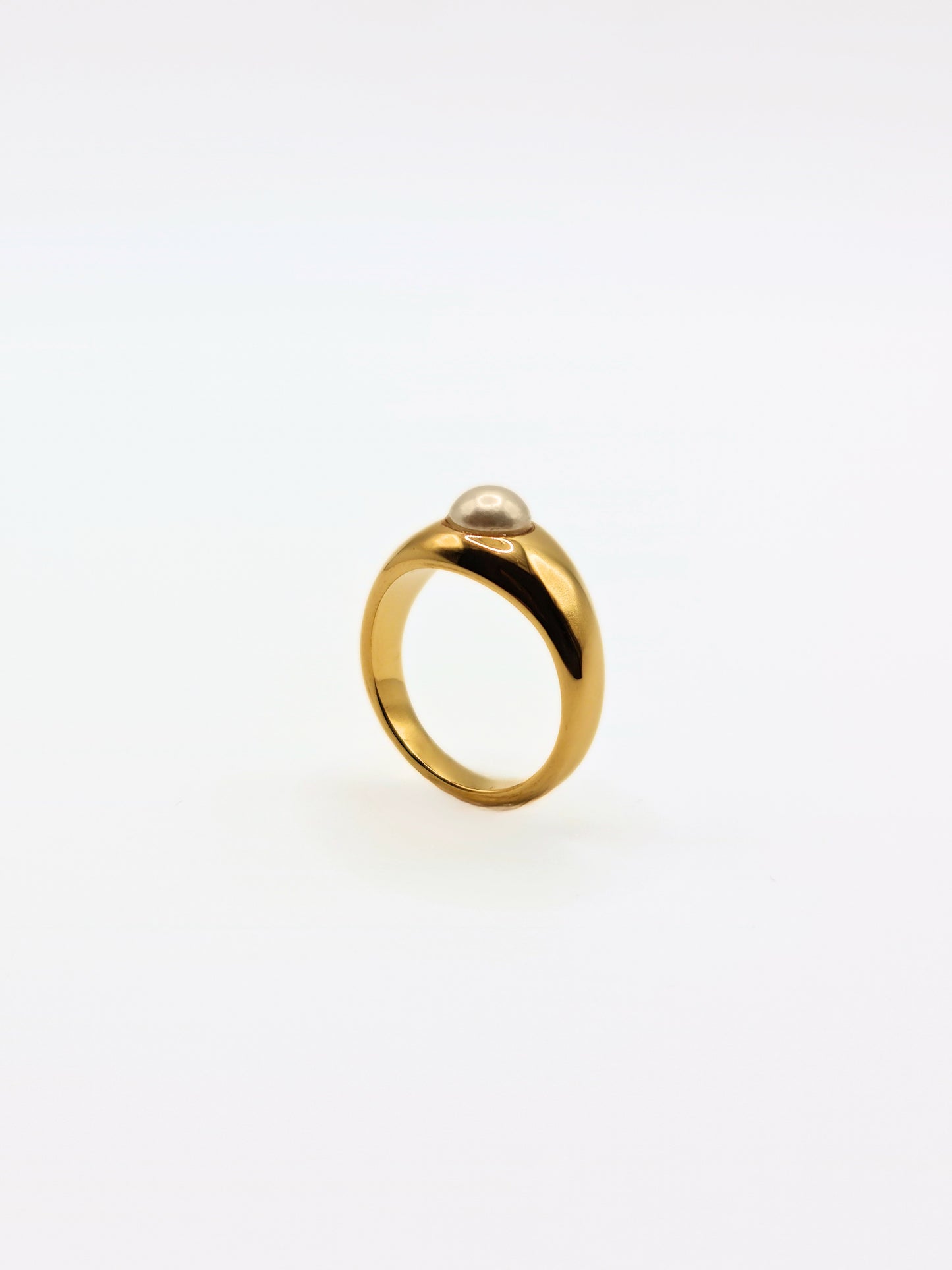 gold-organic-natural-freshwater-real-pearl-ring-stainless-steel-tarnish-free-jewellery-waterproof-ember-and-stone-1
