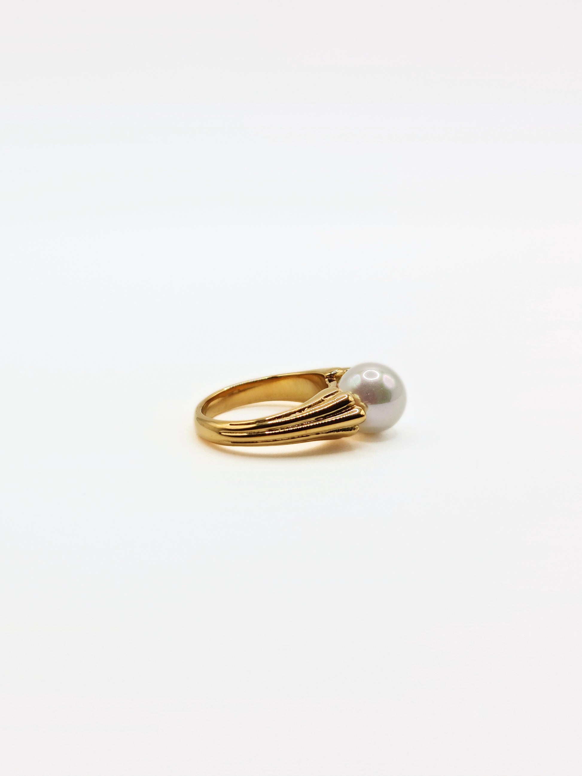 gold-pearl-statement-ring-vintage-stainless-steel-tarnish-free-jewellery-waterproof-ember-and-stone-2