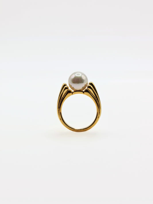 gold-pearl-statement-ring-vintage-stainless-steel-tarnish-free-jewellery-waterproof-ember-and-stone-2