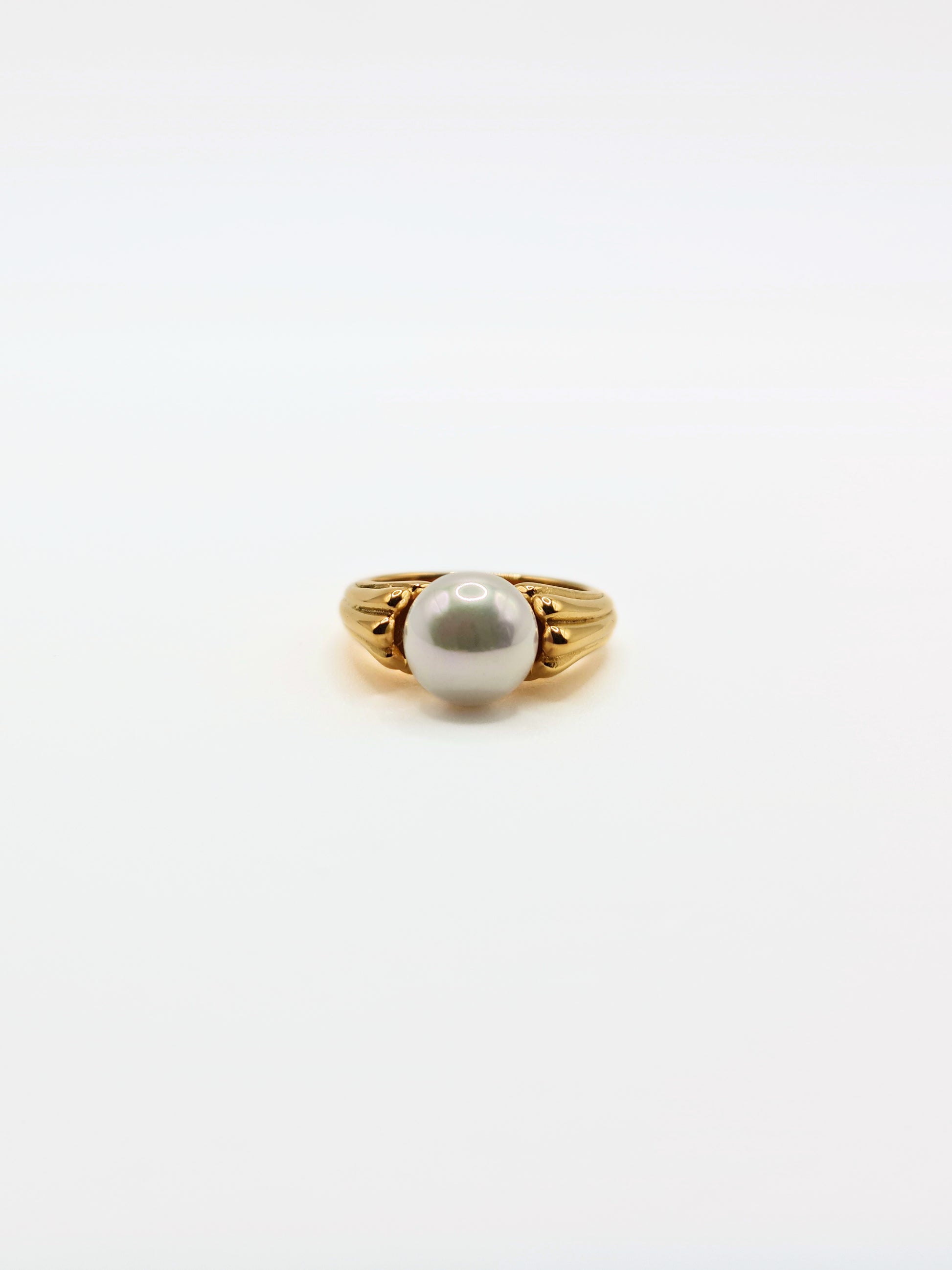 gold-pearl-statement-ring-vintage-stainless-steel-tarnish-free-jewellery-waterproof-ember-and-stone-2