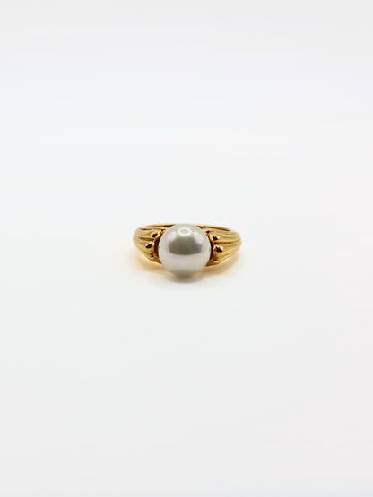 gold-pearl-statement-ring-vintage-stainless-steel-tarnish-free-jewellery-waterproof-ember-and-stone-2