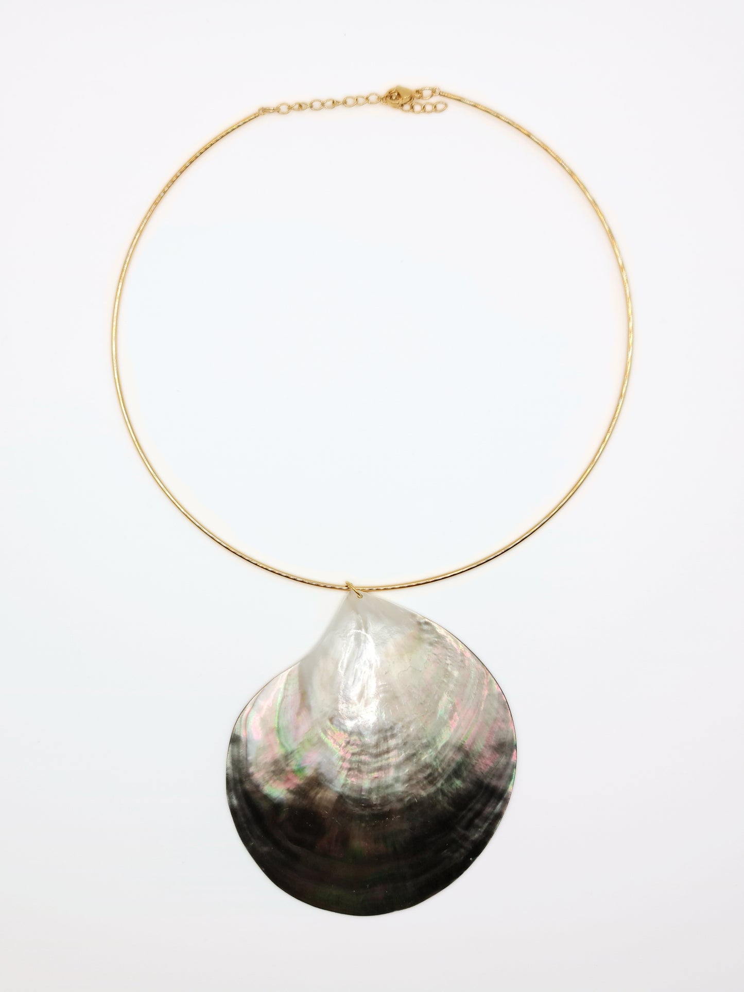 gold-real-natural-shell-collar-necklace-summer-jewellery-stainless-steel-tarnish-free-jewellery-waterproof-ember-and-stone-6