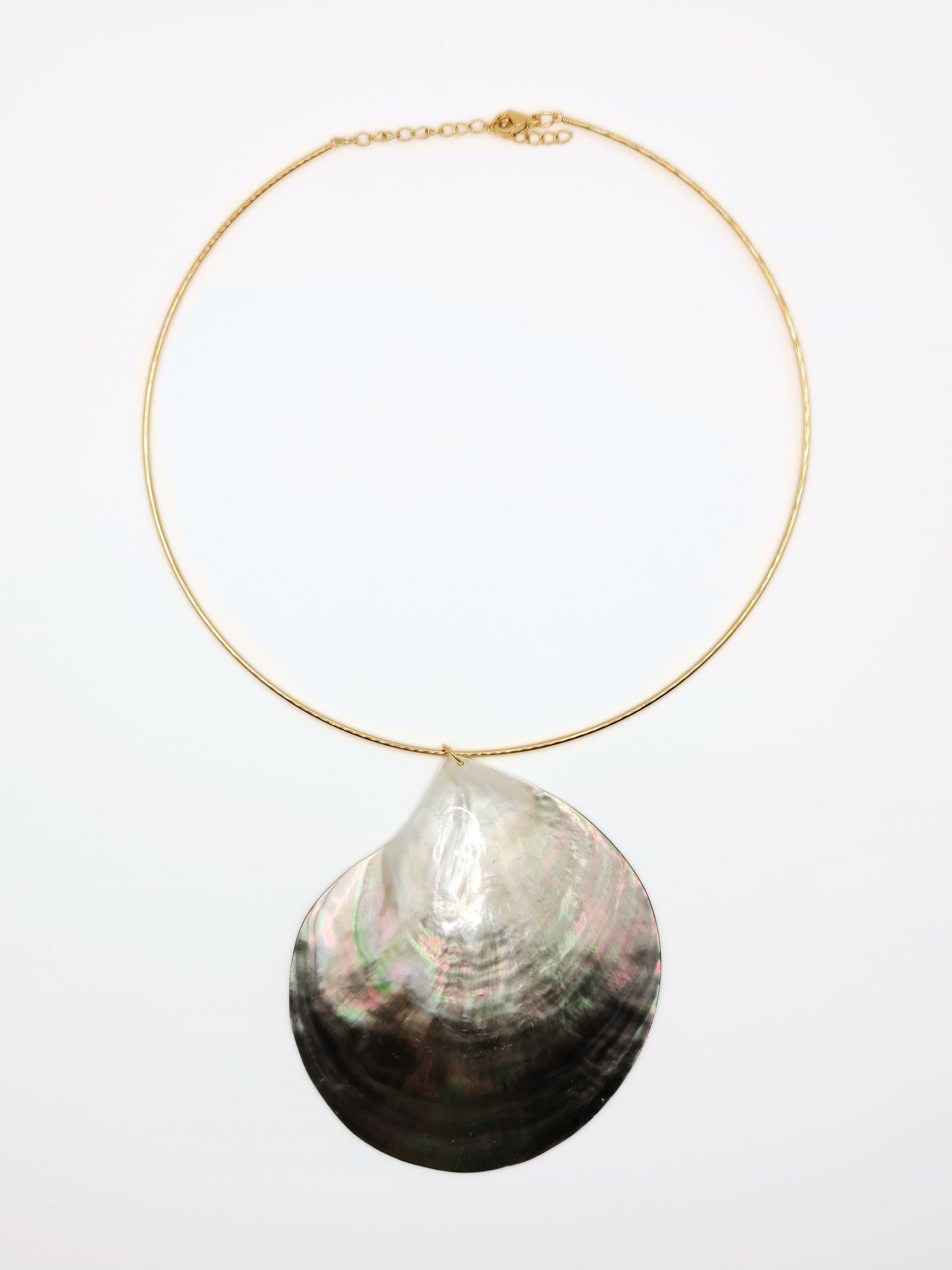 gold-real-natural-shell-collar-necklace-summer-jewellery-stainless-steel-tarnish-free-jewellery-waterproof-ember-and-stone-6
