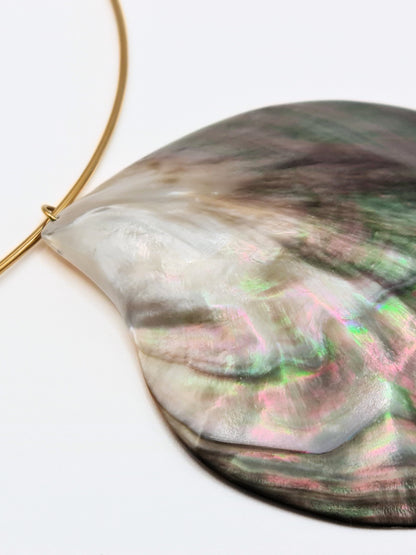 gold-real-natural-shell-collar-necklace-summer-jewellery-stainless-steel-tarnish-free-jewellery-waterproof-ember-and-stone-6